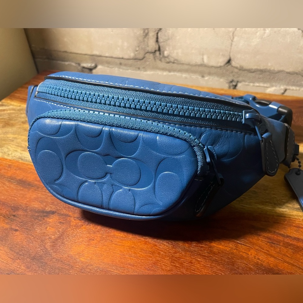 Coach NWOT Sprint Belt Bag, Blue, Signature DesignEmbossed Leather Mens / Unisex